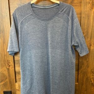 lululemon athletica Heathered Blue Short Sleeve Tee